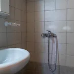 Kantounia Stonehouse Vafkerí