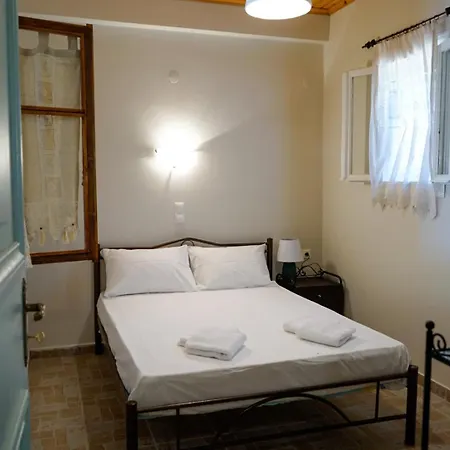 Kantounia Stonehouse Vavkerí