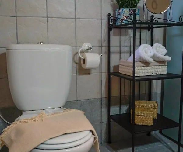 Villa Kantounia Stonehouse